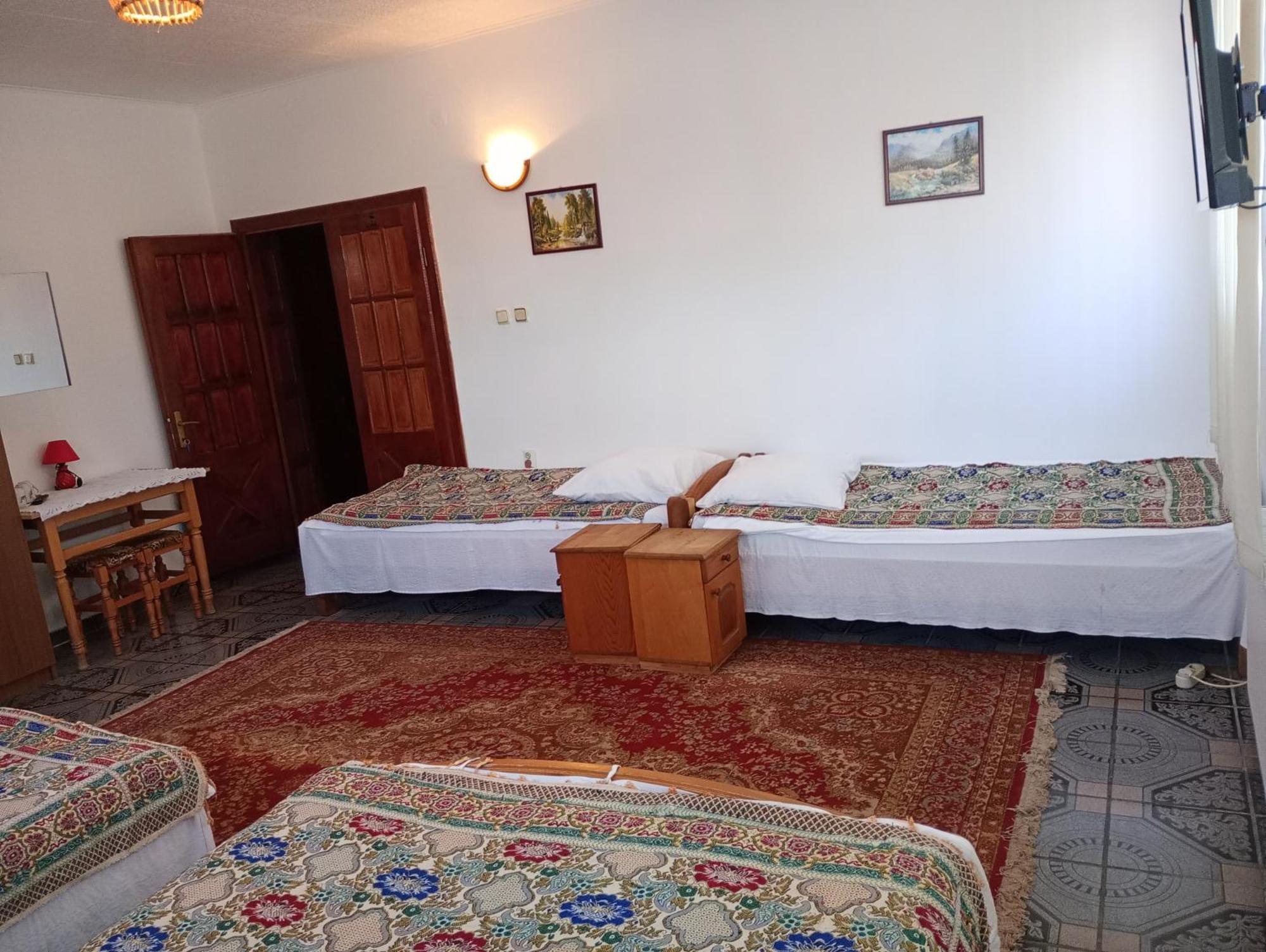 Pensiunea Irina 1 Si 2 Zărneşti Dış mekan fotoğraf